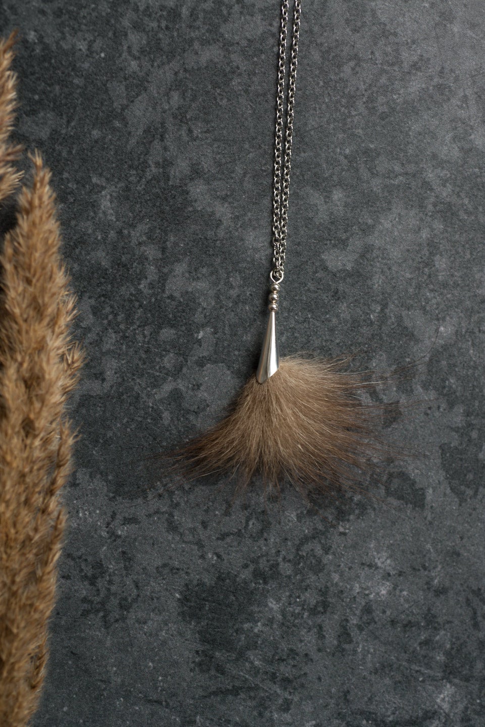Poms | Toowú Łatseen